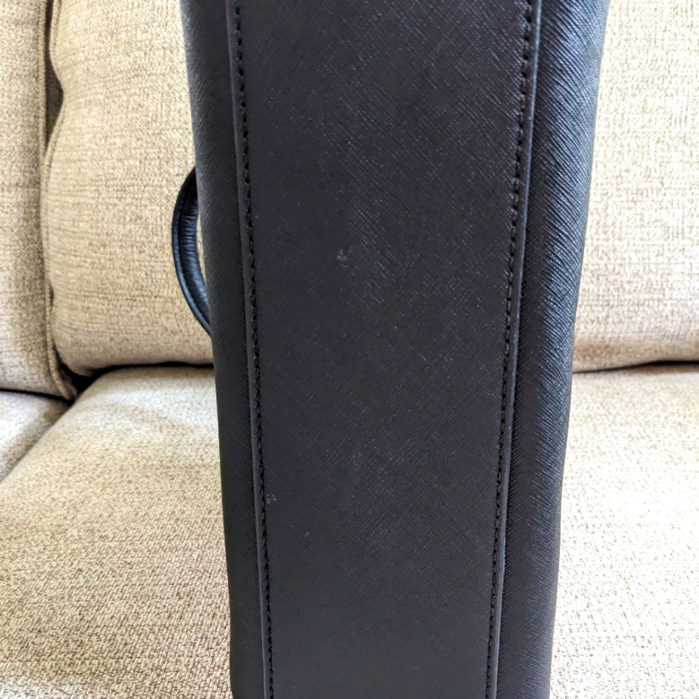 Vince Camuto Black Handbag - Picture 4 of 7